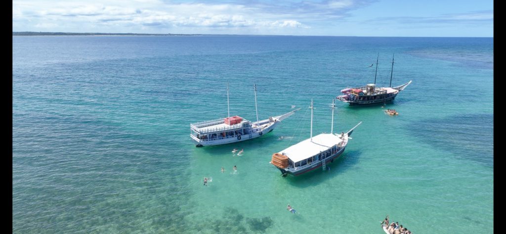 Parque Marinho do Recife de Fora - Costa Bahia Navegação e Turismo